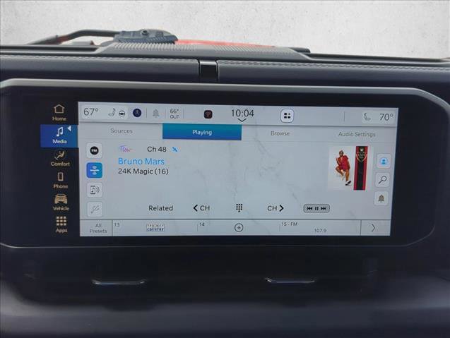 Used 2025 Jeep Wrangler Rubicon w/ Convenience Group image 13