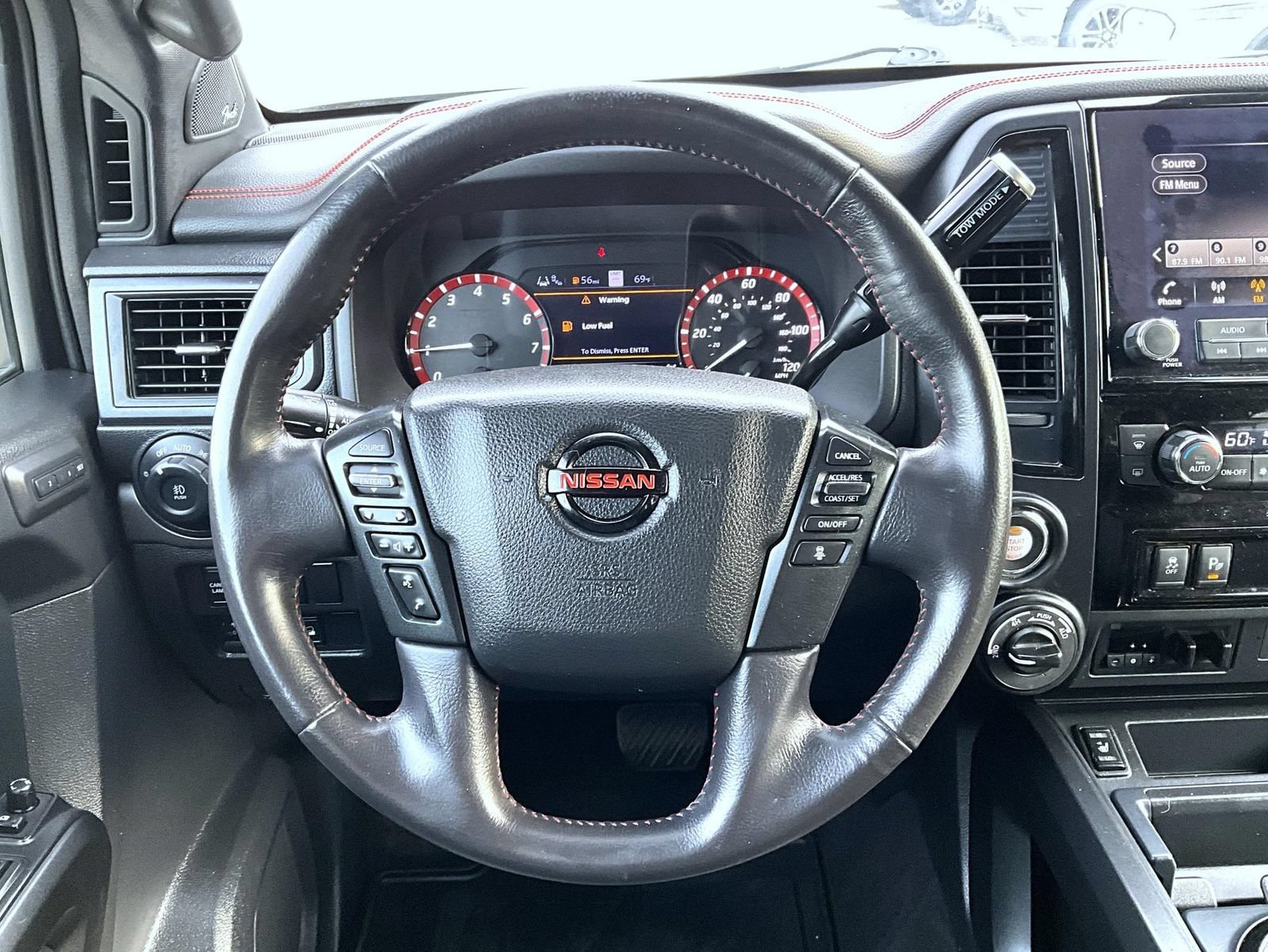 Used 2021 Nissan Titan PRO-4X w/ Pro-4x Convenience Package AWD/4WD image 11