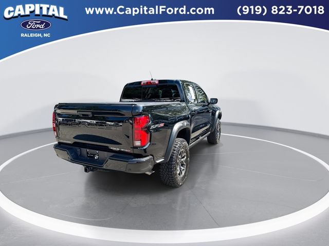 Used 2025 Chevrolet Colorado ZR2 w/ Technology Package AWD/4WD image 8