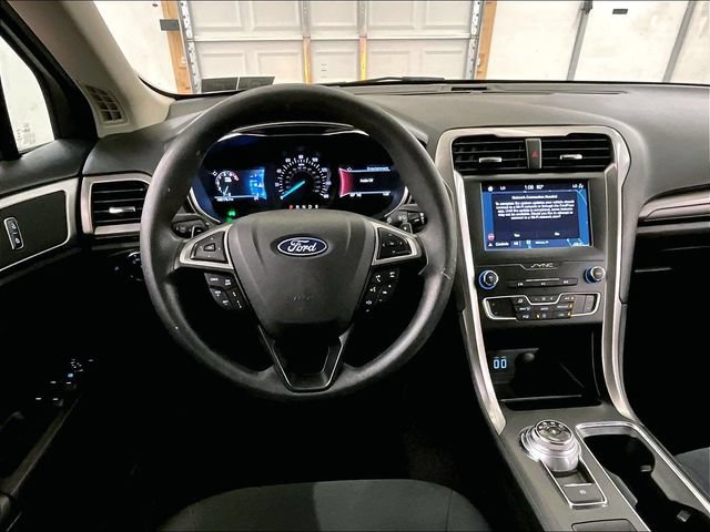 Certified 2019 Ford Fusion SE FWD image 5