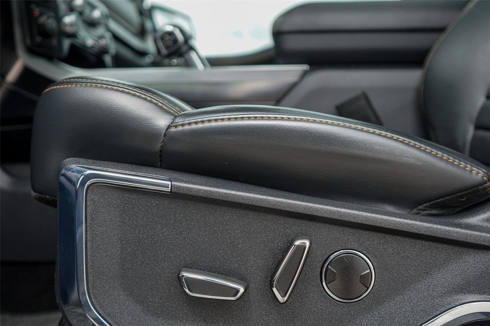 Certified 2022 Ford F150 Platinum w/ Equipment Group 701A High image 21