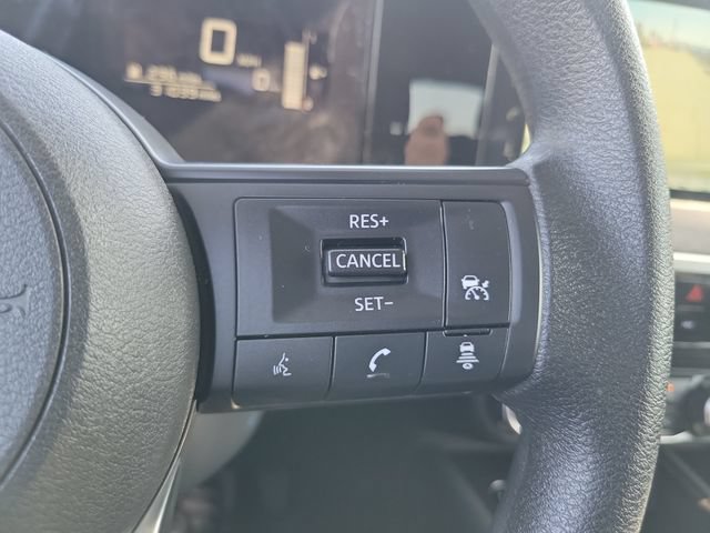 Used 2025 Nissan Kicks SV w/ Charging Package FWD image 27
