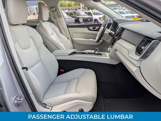Used 2023 Volvo XC60 B5 Plus w/ Climate Package image 31