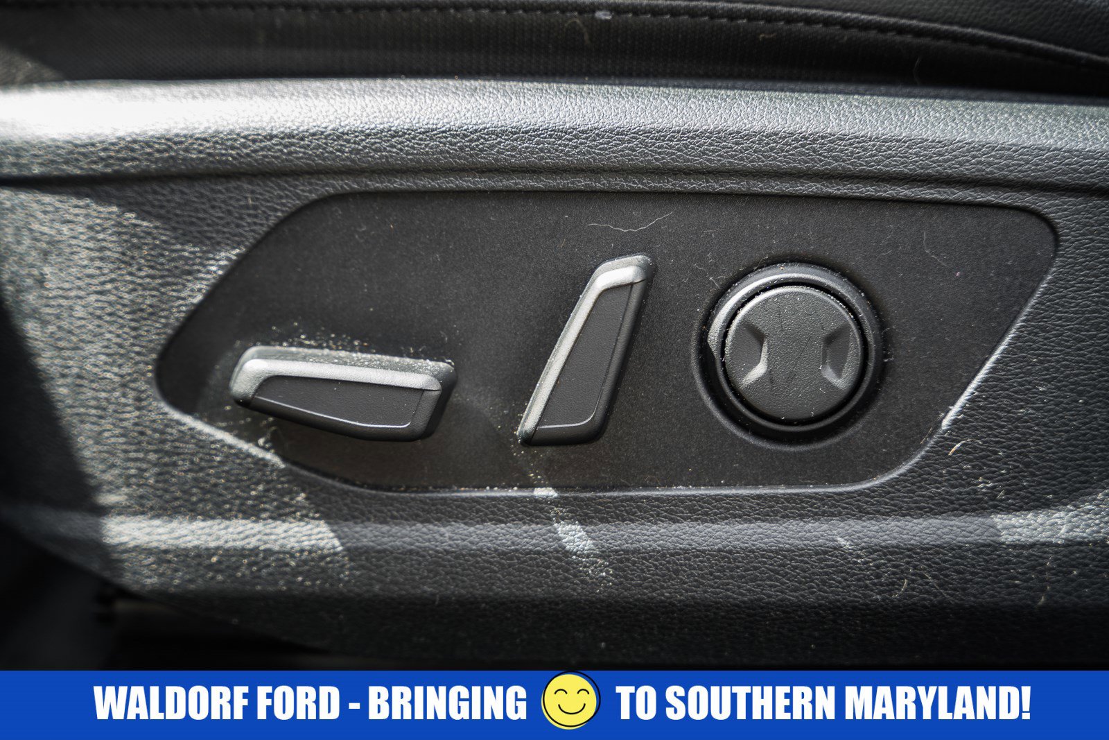 Used 2025 Kia Sportage EX FWD image 32