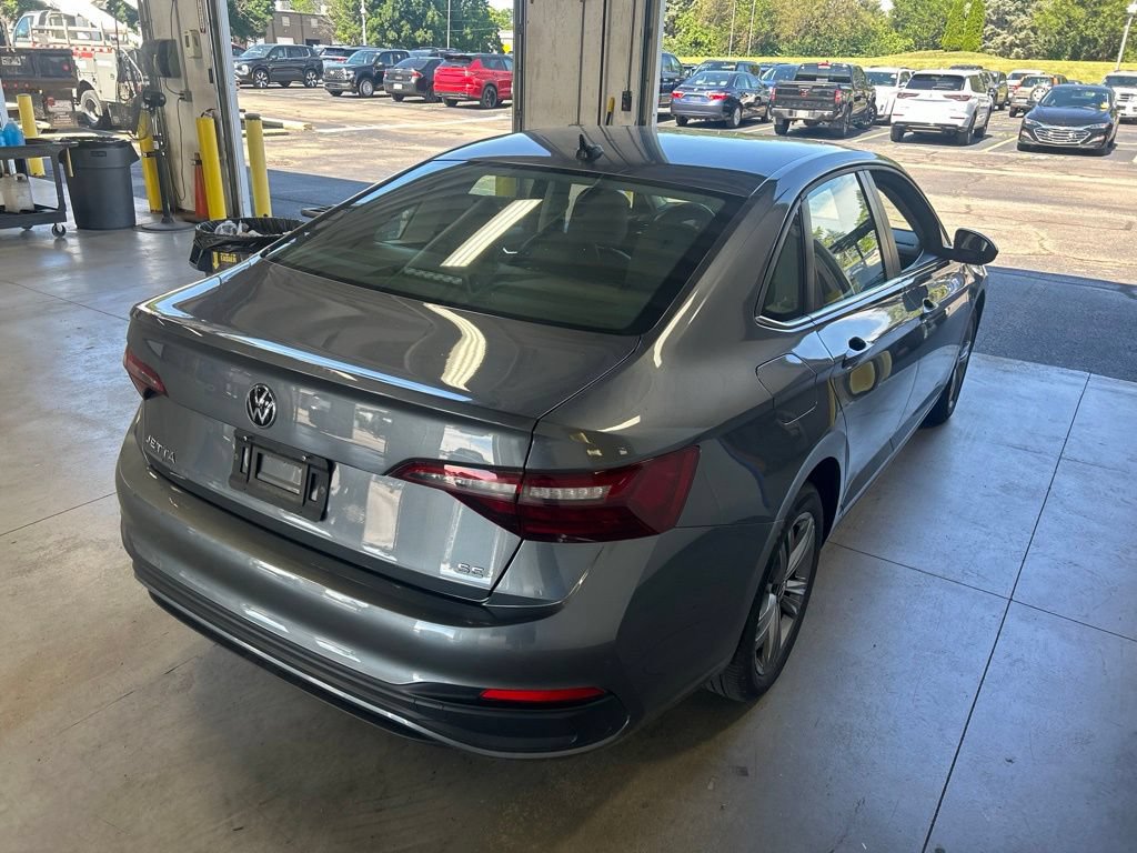 Used 2024 Volkswagen Jetta SE FWD image 7