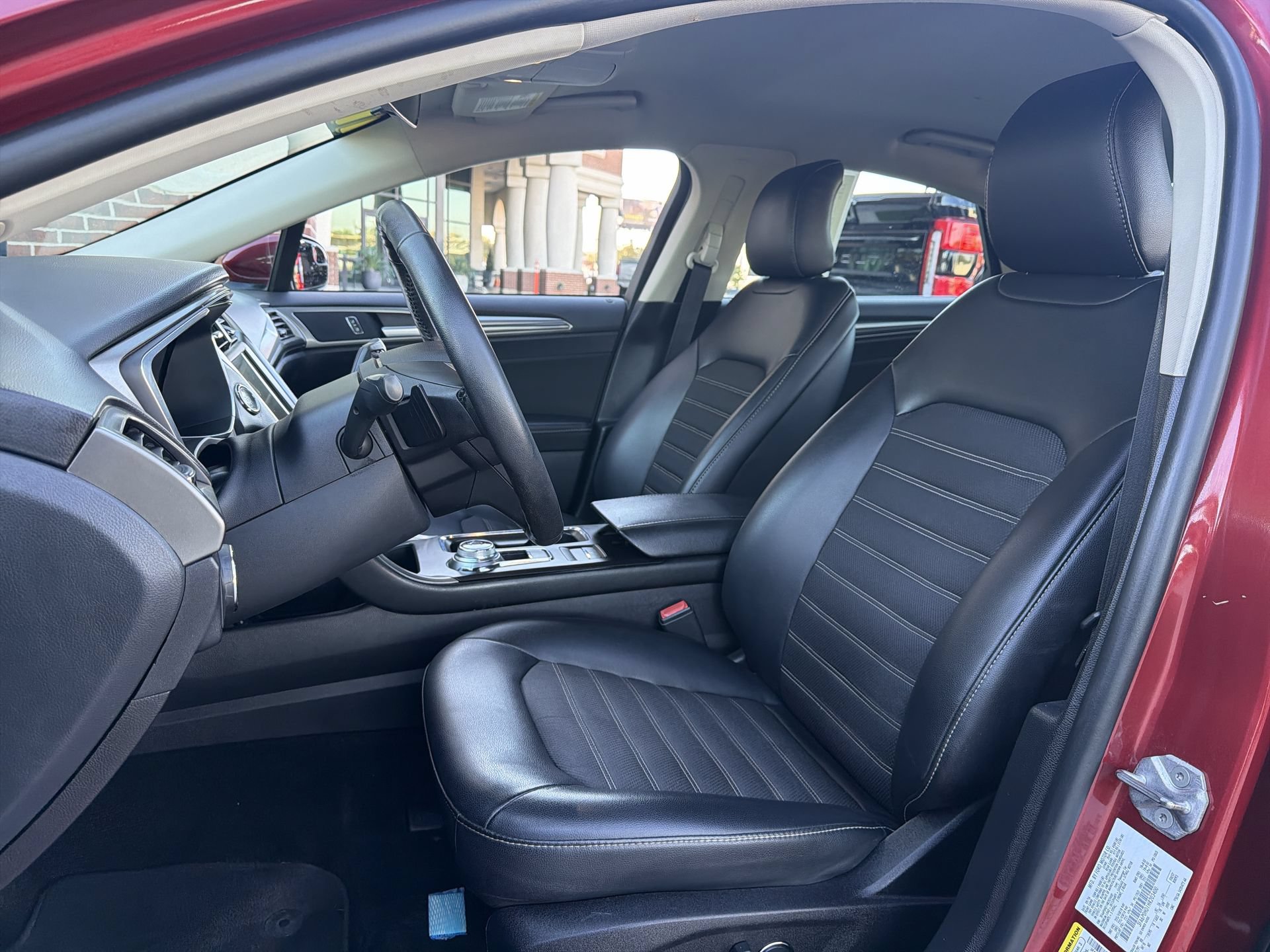 Certified 2017 Ford Fusion SE w/ Equipment Group 201A FWD image 11