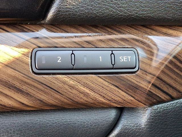 Used 2018 Nissan Maxima Platinum image 27