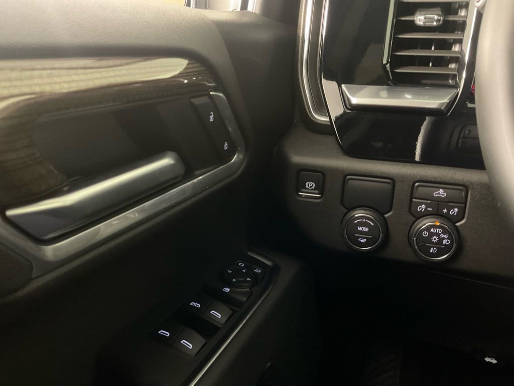 Used 2026 Chevrolet Silverado 1500 RST w/ RST Select Package image 19
