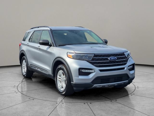 Certified 2023 Ford Explorer XLT w/ Equipment Group 202A AWD/4WD image 14