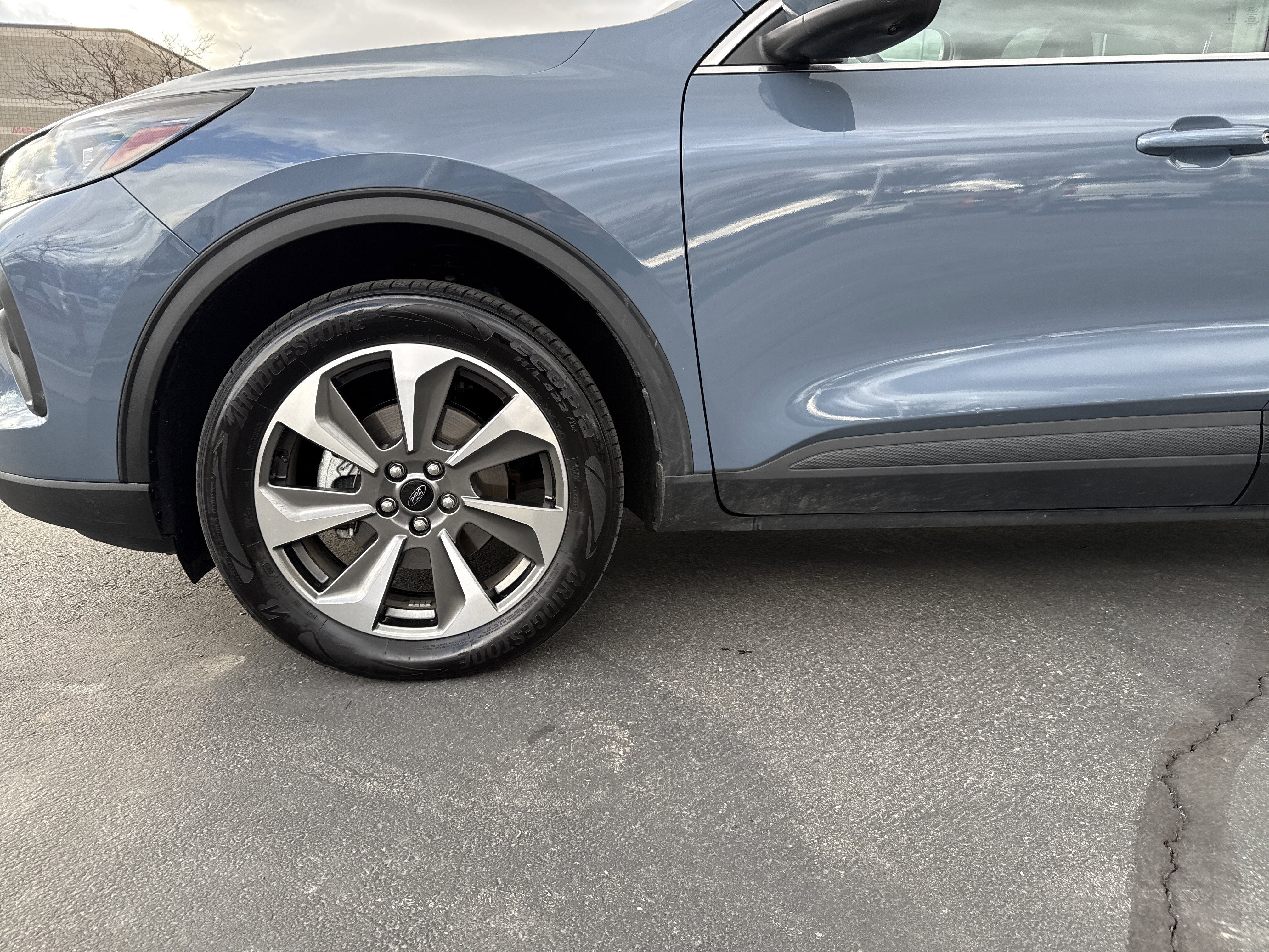 Certified 2024 Ford Escape Platinum w/ Class II Trailer Tow Package image 9