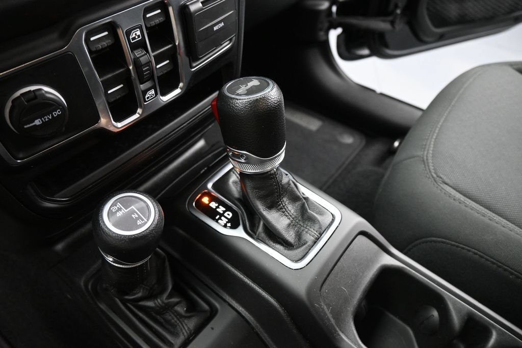 Used 2023 Jeep Wrangler Unlimited Sport AWD/4WD image 14