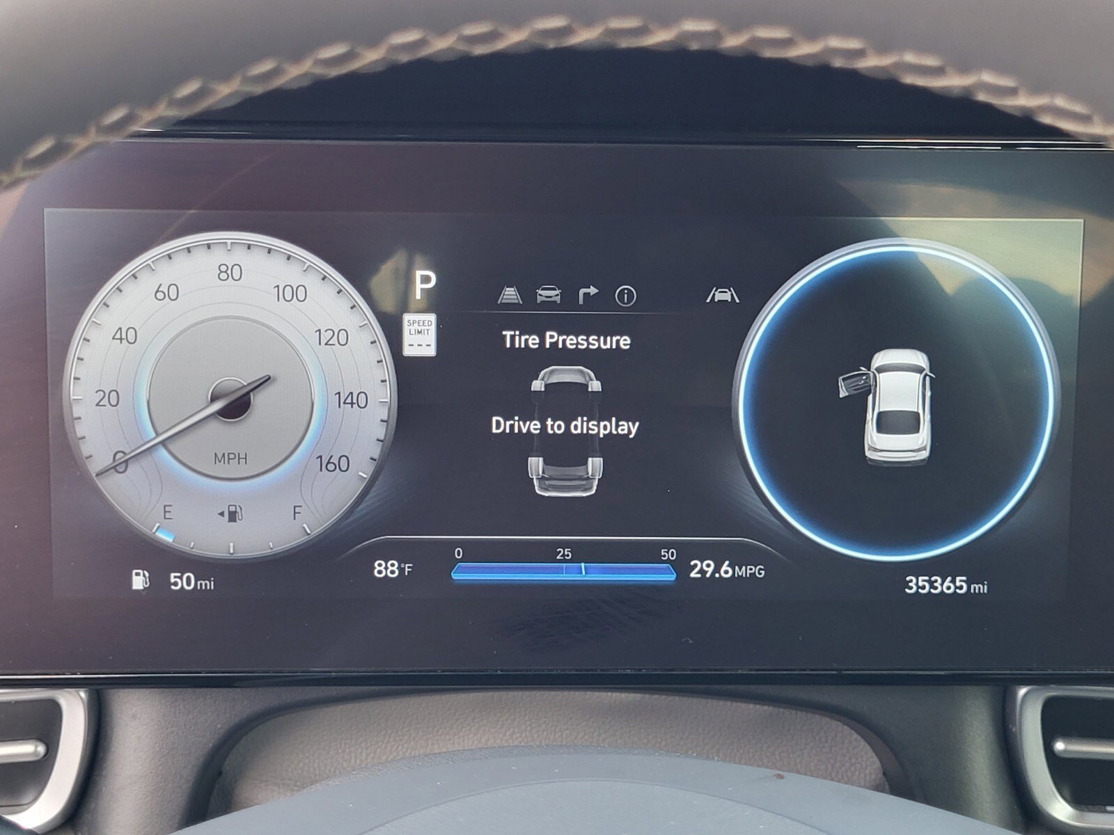 Used 2025 Hyundai Elantra SEL image 29