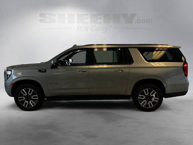 Used 2023 GMC Yukon XL AT4 w/ AT4 Premium Package AWD/4WD image 12