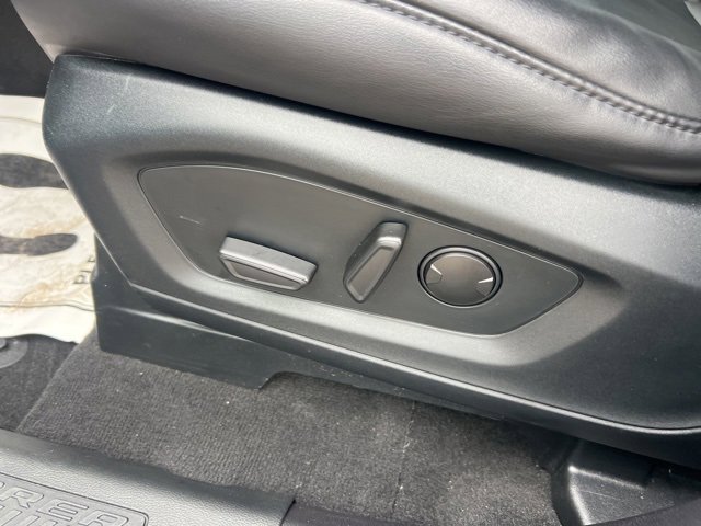 Certified 2022 Ford Explorer XLT w/ Equipment Group 202A image 18