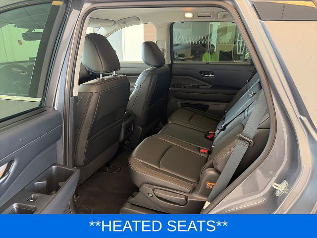 Used 2023 Nissan Pathfinder SL w/ Cargo Package FWD image 12