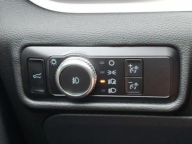 Certified 2023 Ford Explorer XLT w/ Equipment Group 202A image 25