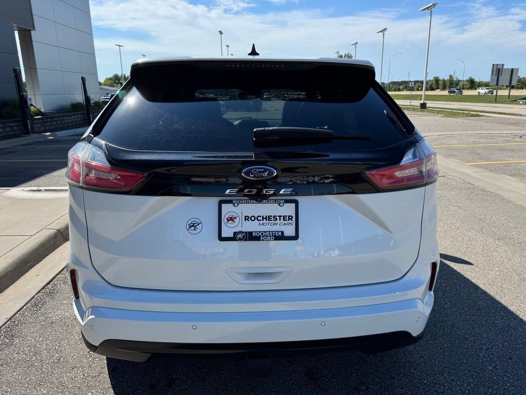 Certified 2022 Ford Edge ST-Line w/ Class II Trailer Tow Package AWD/4WD image 43