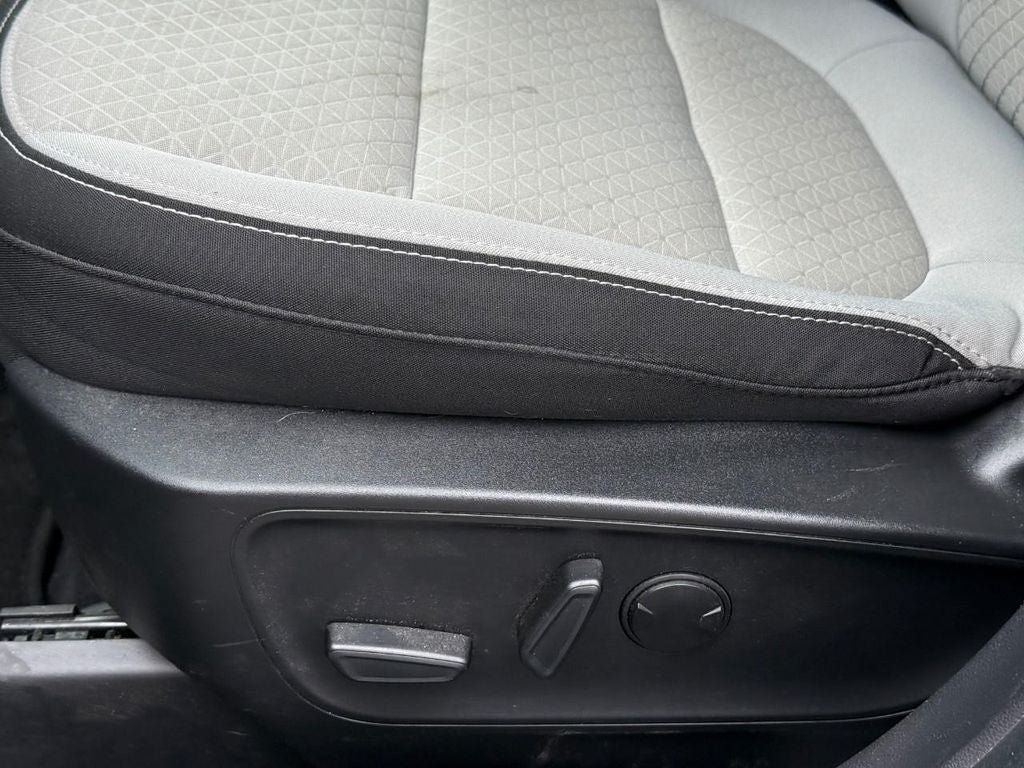 Certified 2023 Ford Escape Active AWD/4WD image 18