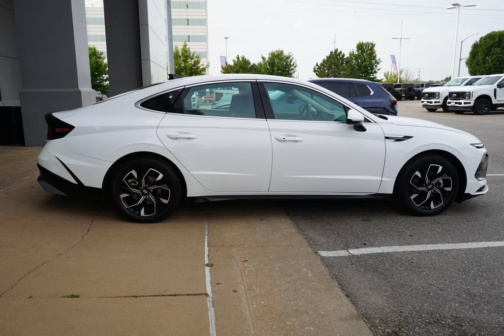 Used 2025 Hyundai Sonata SEL FWD image 7