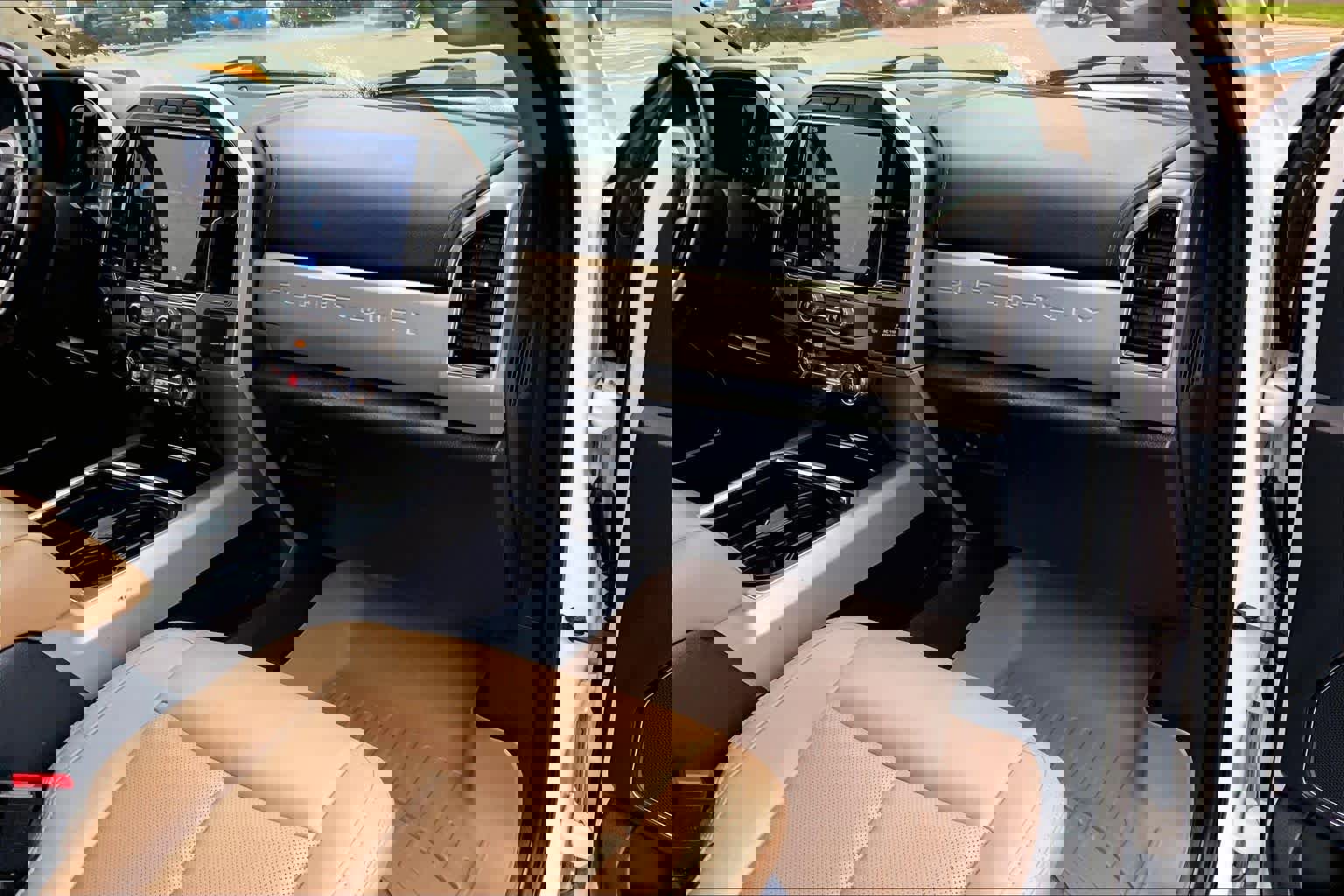 Certified 2022 Ford F250 Lariat w/ Lariat Ultimate Package image 15