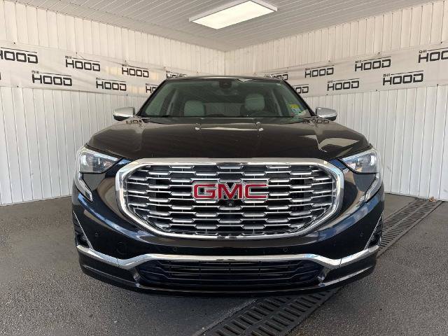 Used 2020 GMC Terrain Denali w/ Denali Premium Package FWD image 2