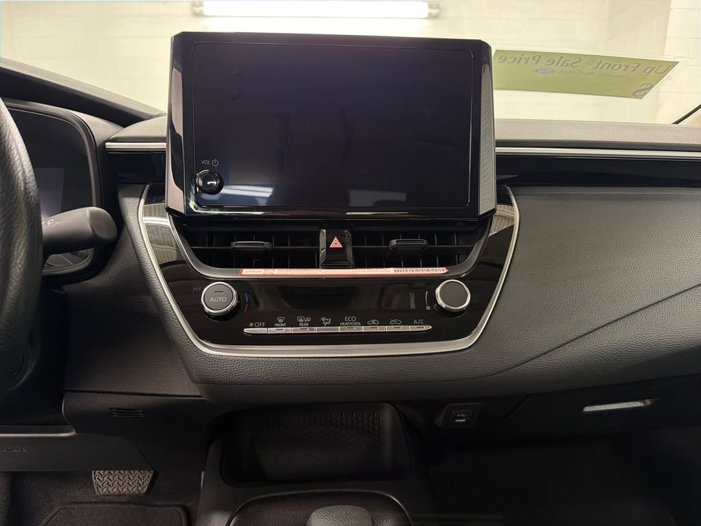Used 2026 Toyota Corolla LE FWD image 22