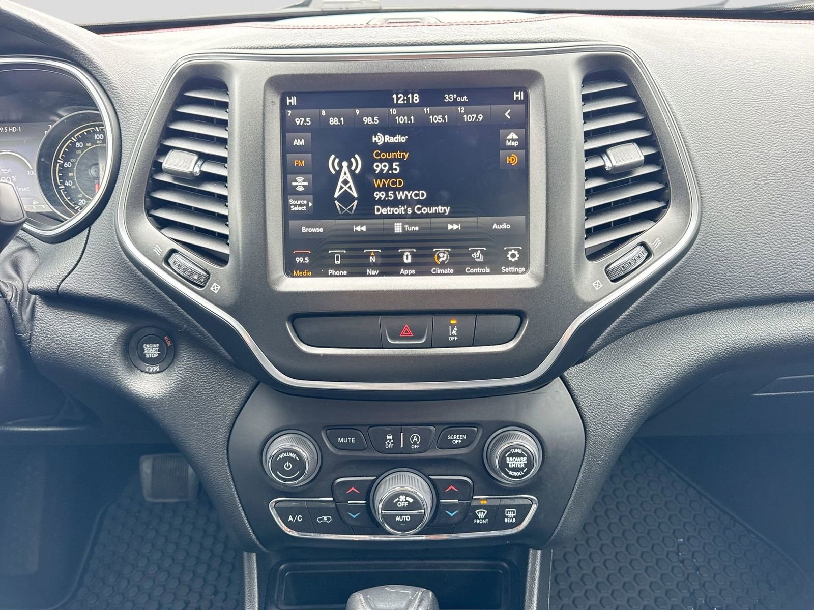 Used 2022 Jeep Cherokee Trailhawk w/ Trailhawk Elite Value Package image 29