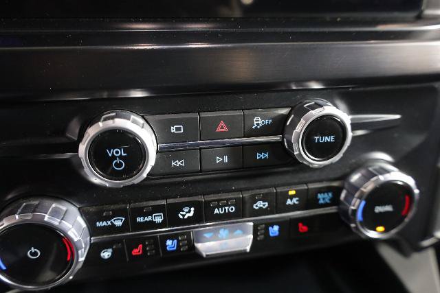 Certified 2025 Ford F350 Lariat AWD/4WD image 21