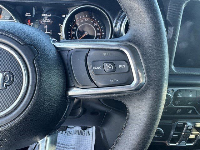 Used 2023 Jeep Wrangler Unlimited Sahara image 16