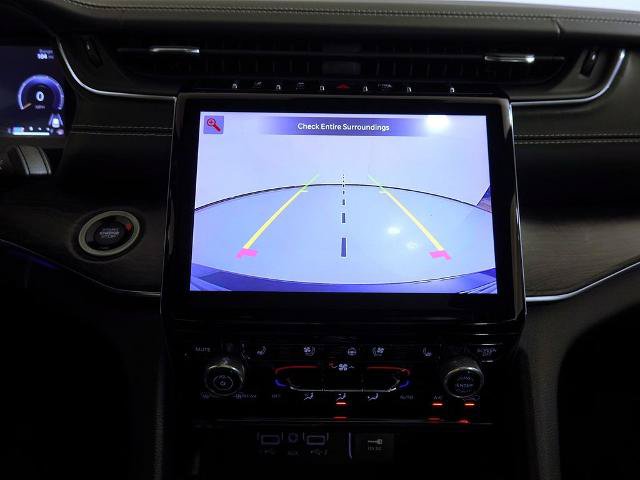 Used 2022 Jeep Grand Cherokee Overland AWD/4WD image 29