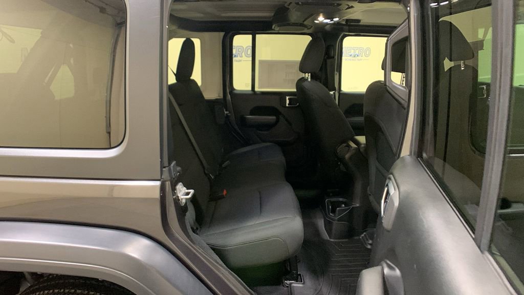Used 2020 Jeep Wrangler Unlimited Sport S image 17