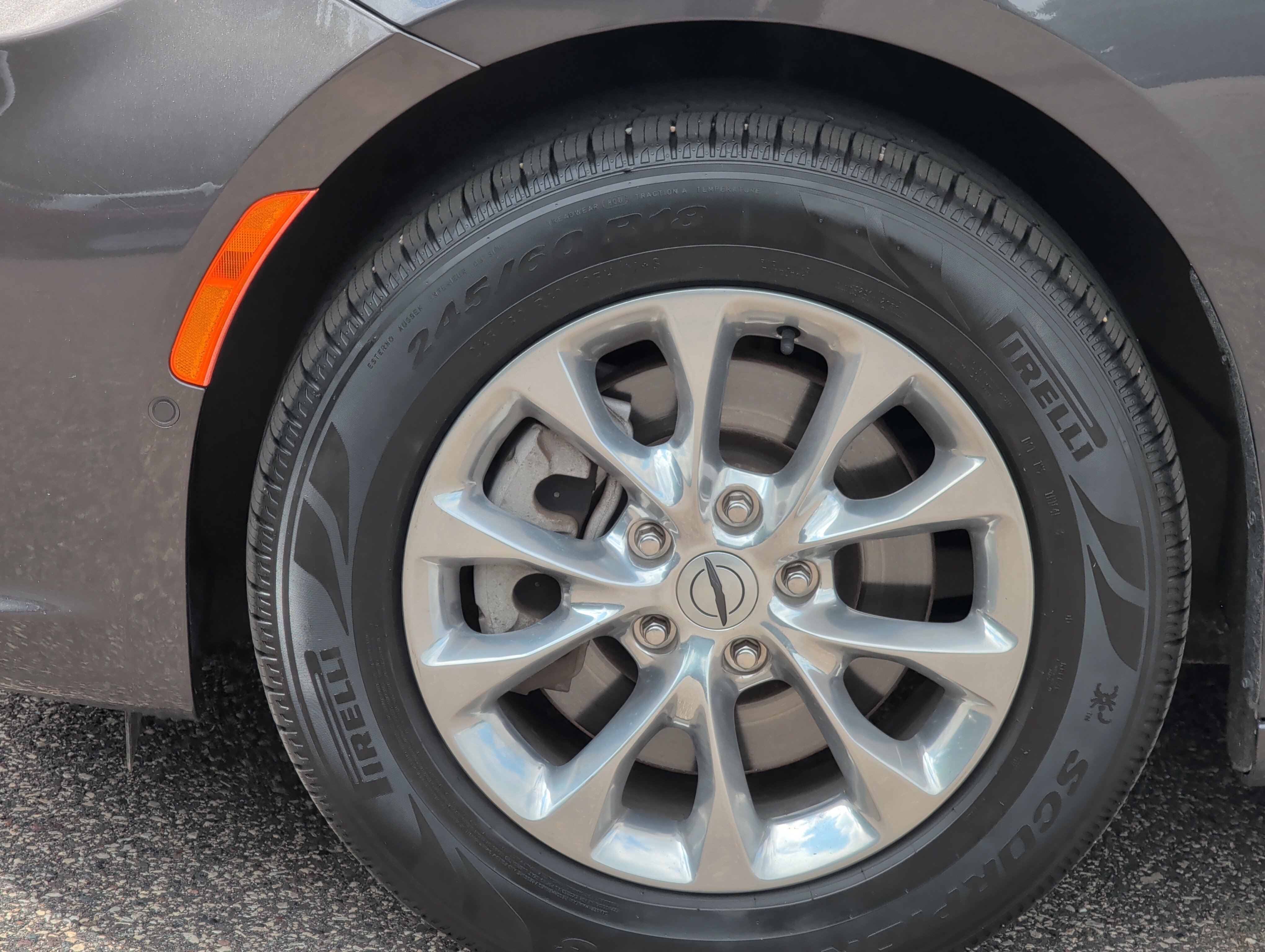 Used 2022 Chrysler Pacifica Touring-L w/ Uconnect Theater Family Group AWD/4WD image 15