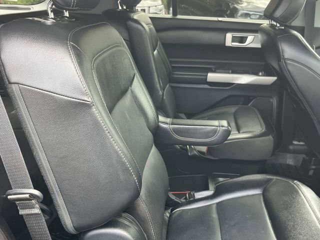 Certified 2021 Ford Explorer Limited RWD image 27
