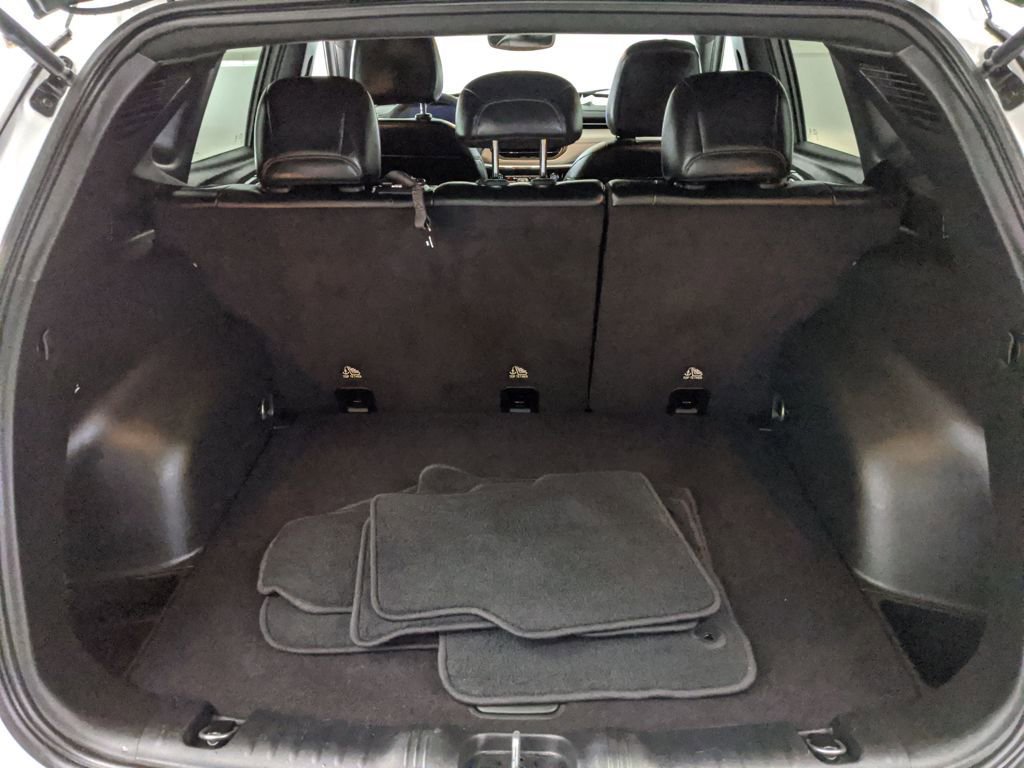 Used 2024 Jeep Compass Limited image 23