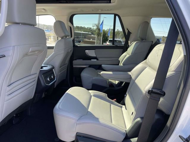 Certified 2025 Ford Expedition Active image 13