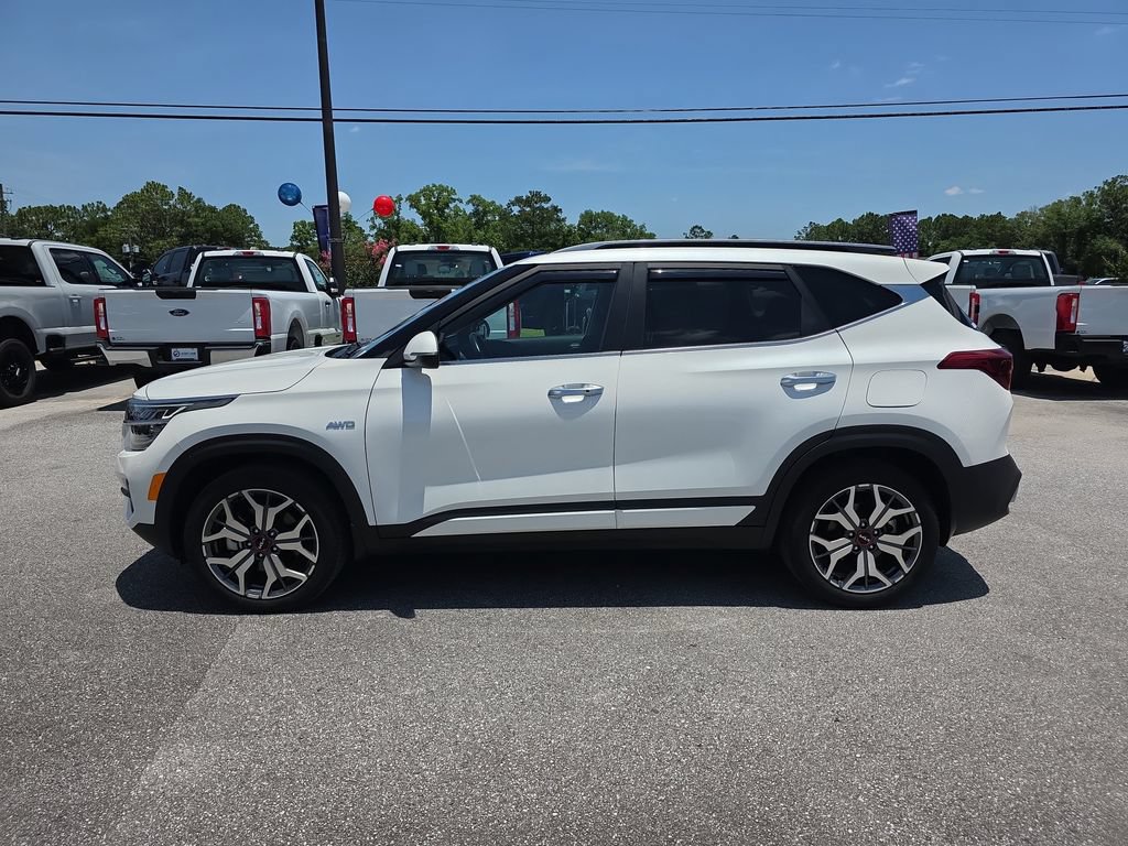 Used 2023 Kia Seltos SX w/ SX Sunroof Package AWD/4WD image 4
