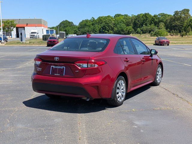 Used 2022 Toyota Corolla LE FWD image 4