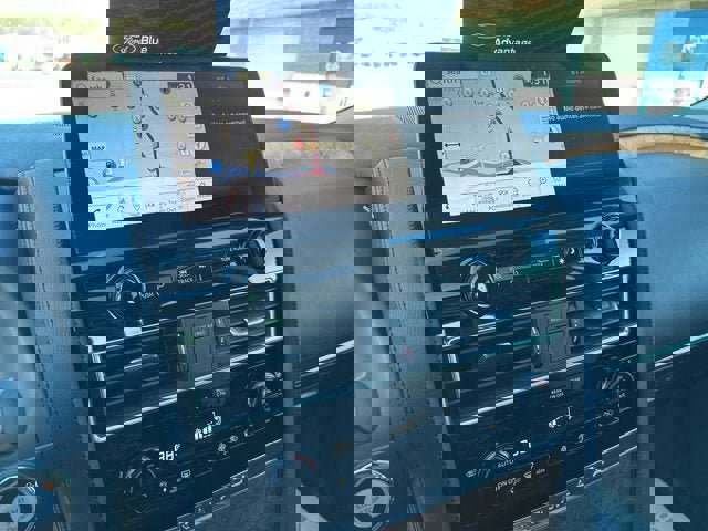 Used 2024 Nissan Armada SL image 8