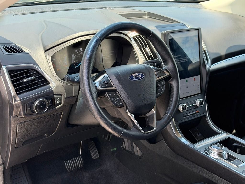 Certified 2024 Ford Edge Titanium AWD/4WD image 15