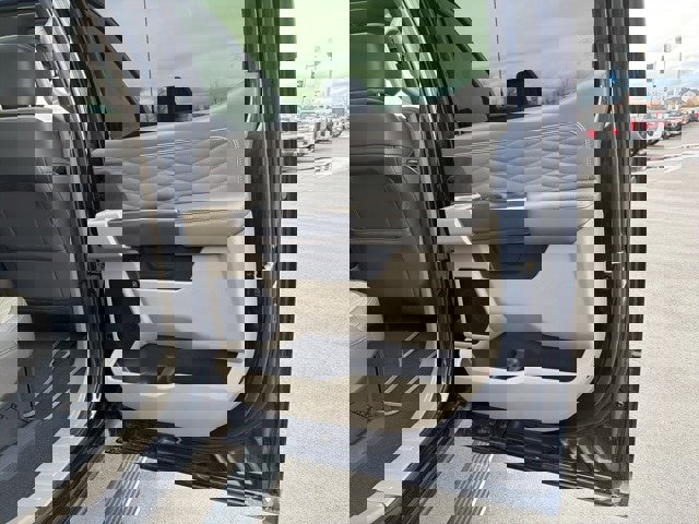 Certified 2025 Ford F350 Platinum w/ Platinum Plus Package image 38