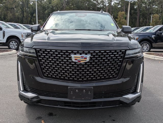Used 2023 Cadillac Escalade Luxury AWD/4WD image 8