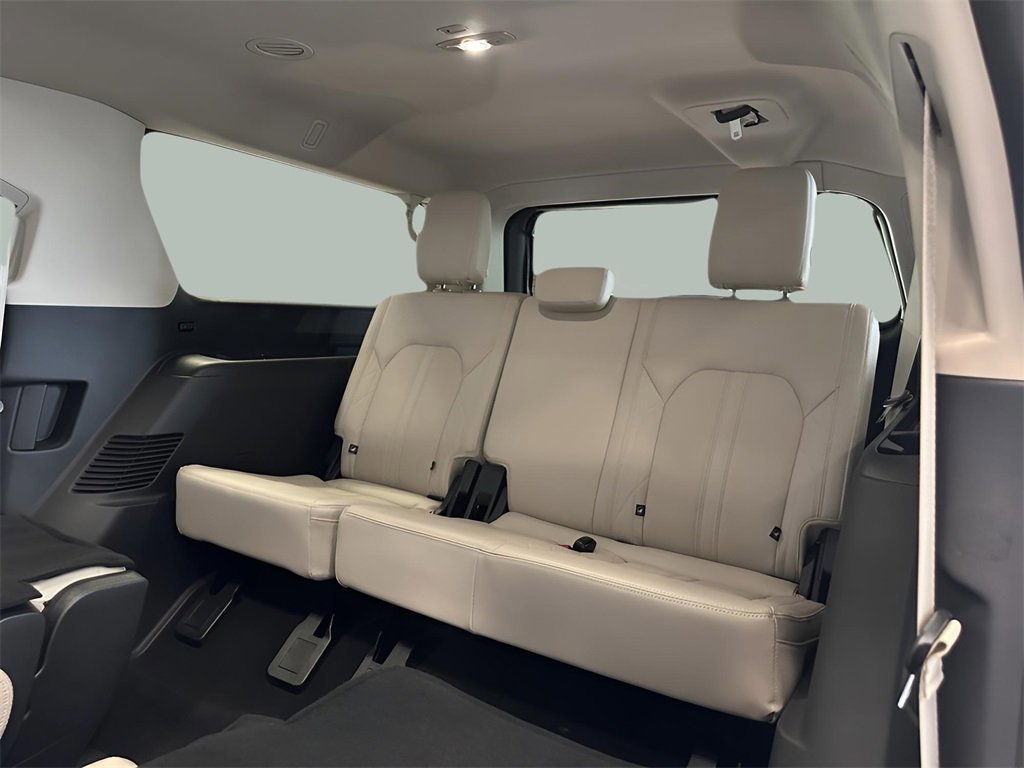 Certified 2024 Ford Expedition Max Platinum image 11