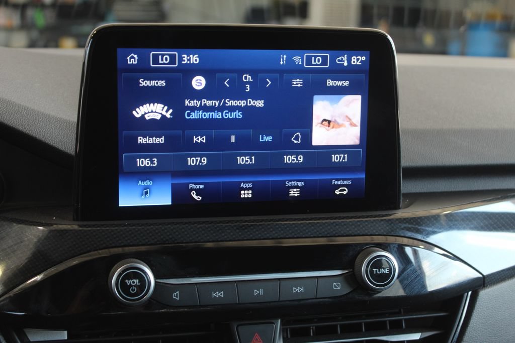 Certified 2025 Ford Escape ST-Line AWD/4WD image 15
