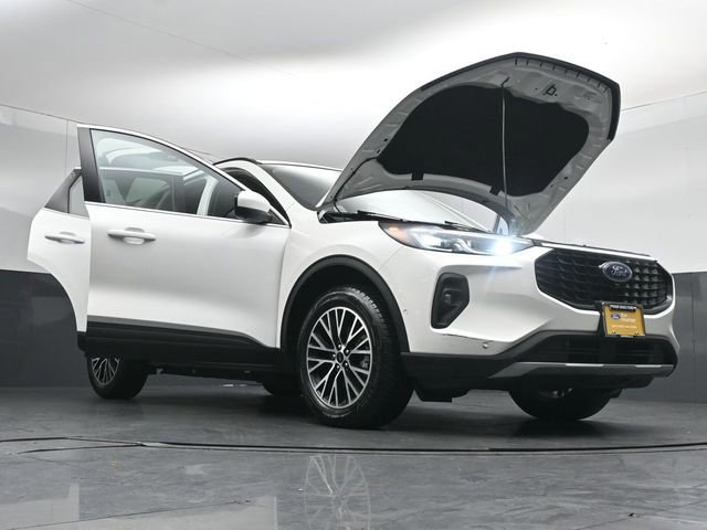 Certified 2024 Ford Escape SE w/ PHEV Premium Package image 50