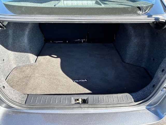 Used 2025 Nissan Versa SV FWD image 13