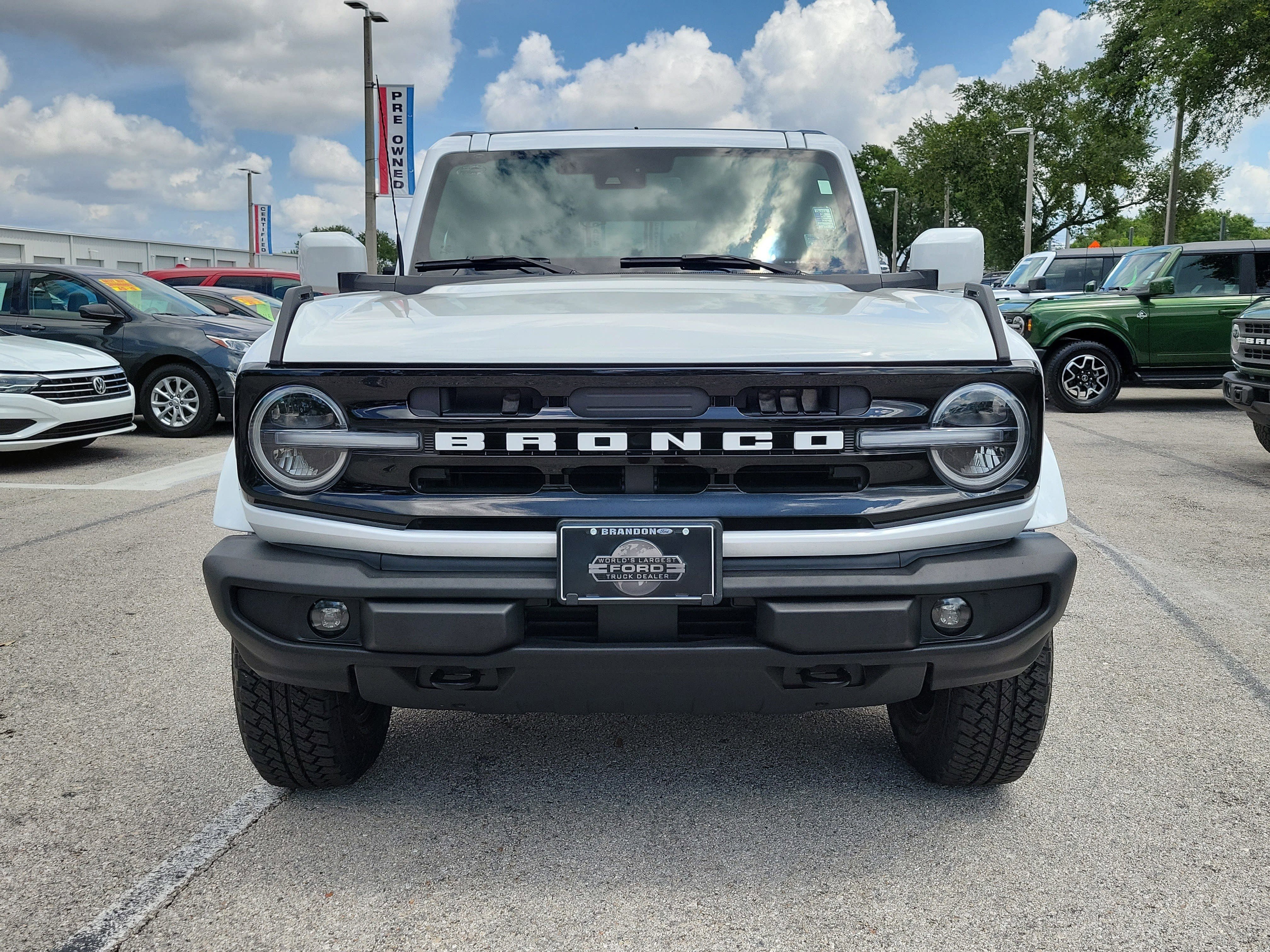 Certified 2025 Ford Bronco Outer Banks AWD/4WD image 2