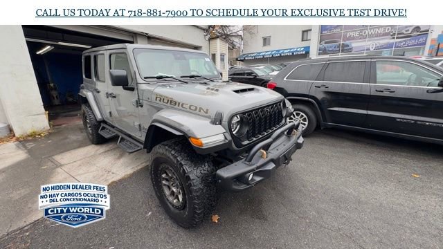 Used 2022 Jeep Wrangler Unlimited Rubicon w/ Xtreme Recon 35" Tire Package AWD/4WD image 8