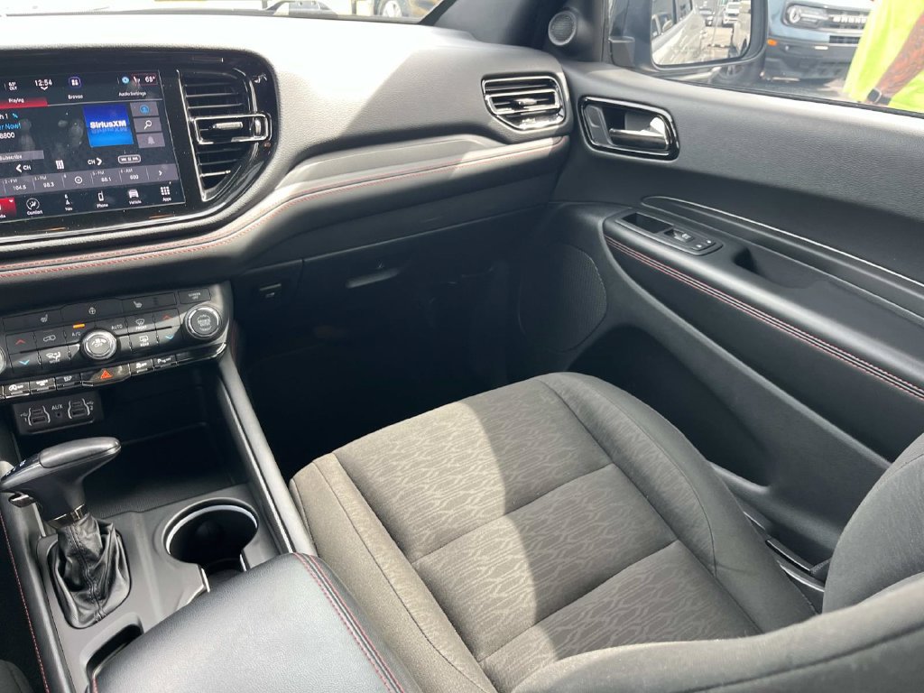 Used 2025 Dodge Durango GT AWD/4WD image 17