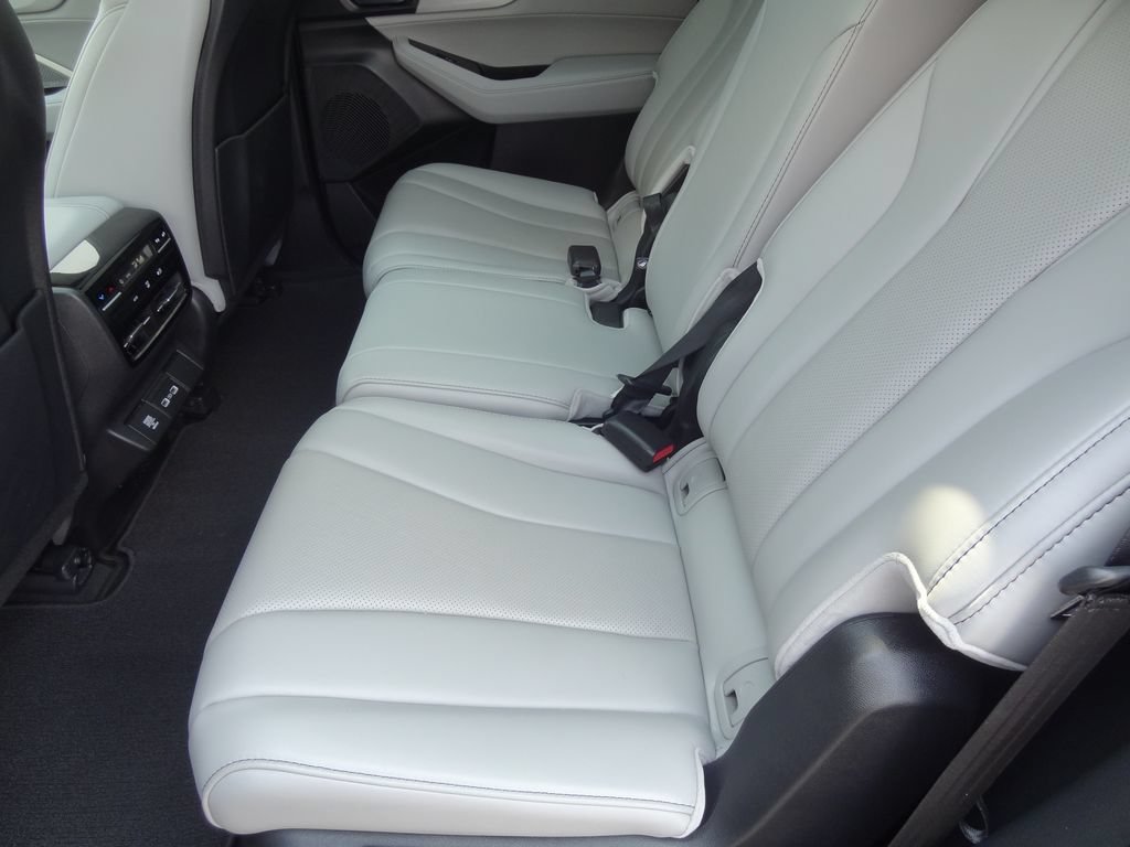 Used 2024 Acura MDX FWD w/ Technology Package image 9