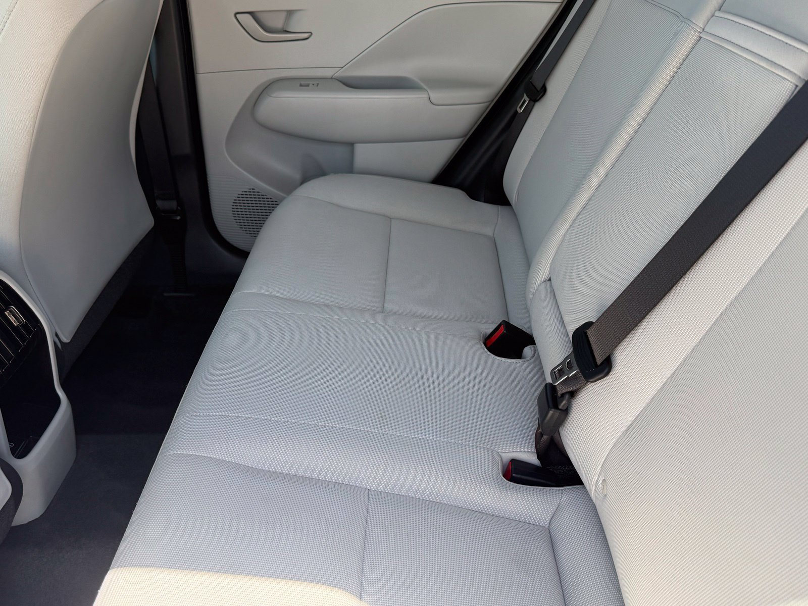 Used 2025 Hyundai Kona SEL FWD image 18